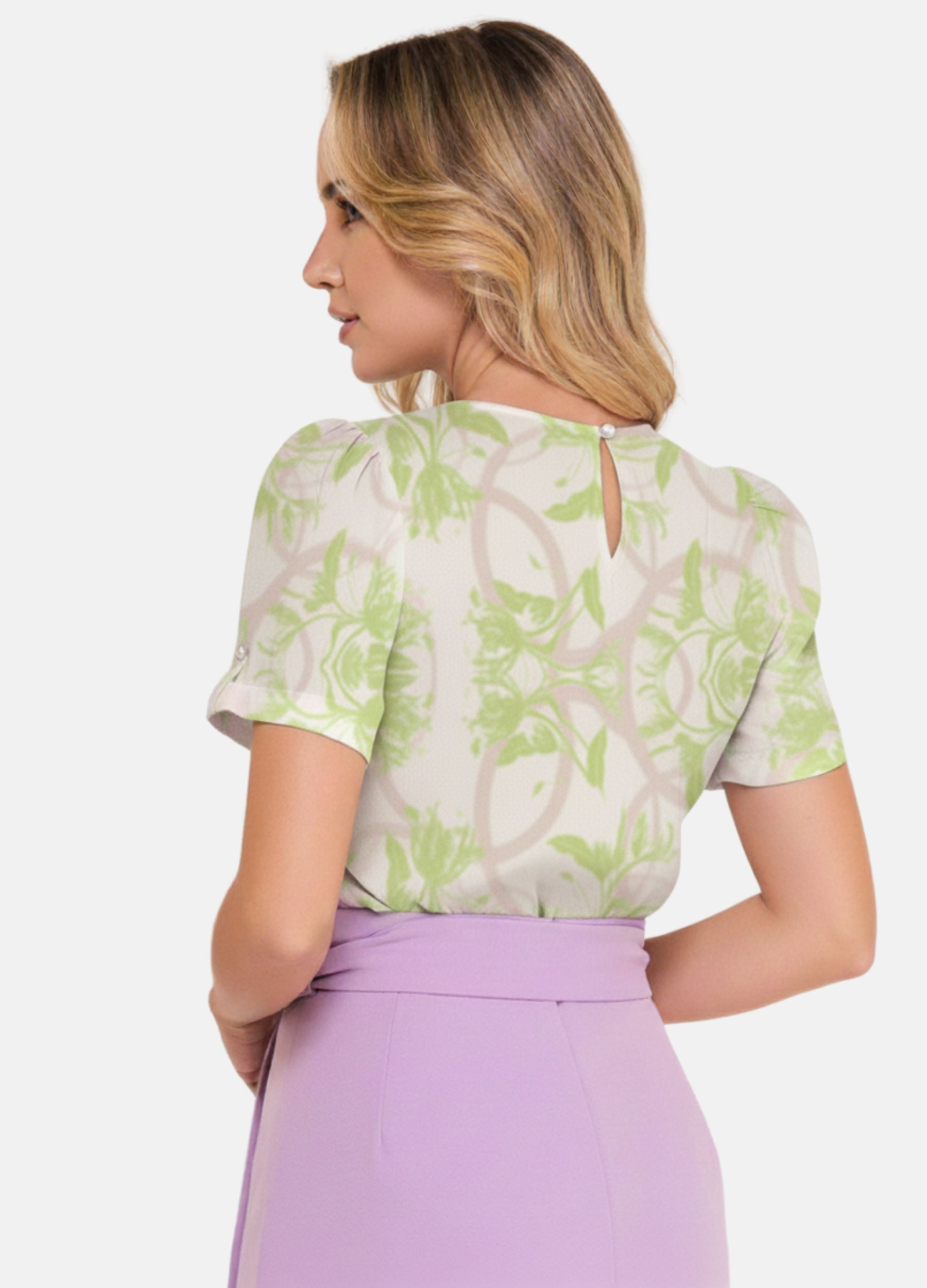 BLUSA C/ PREGAS NA MANGA E BOTAO 