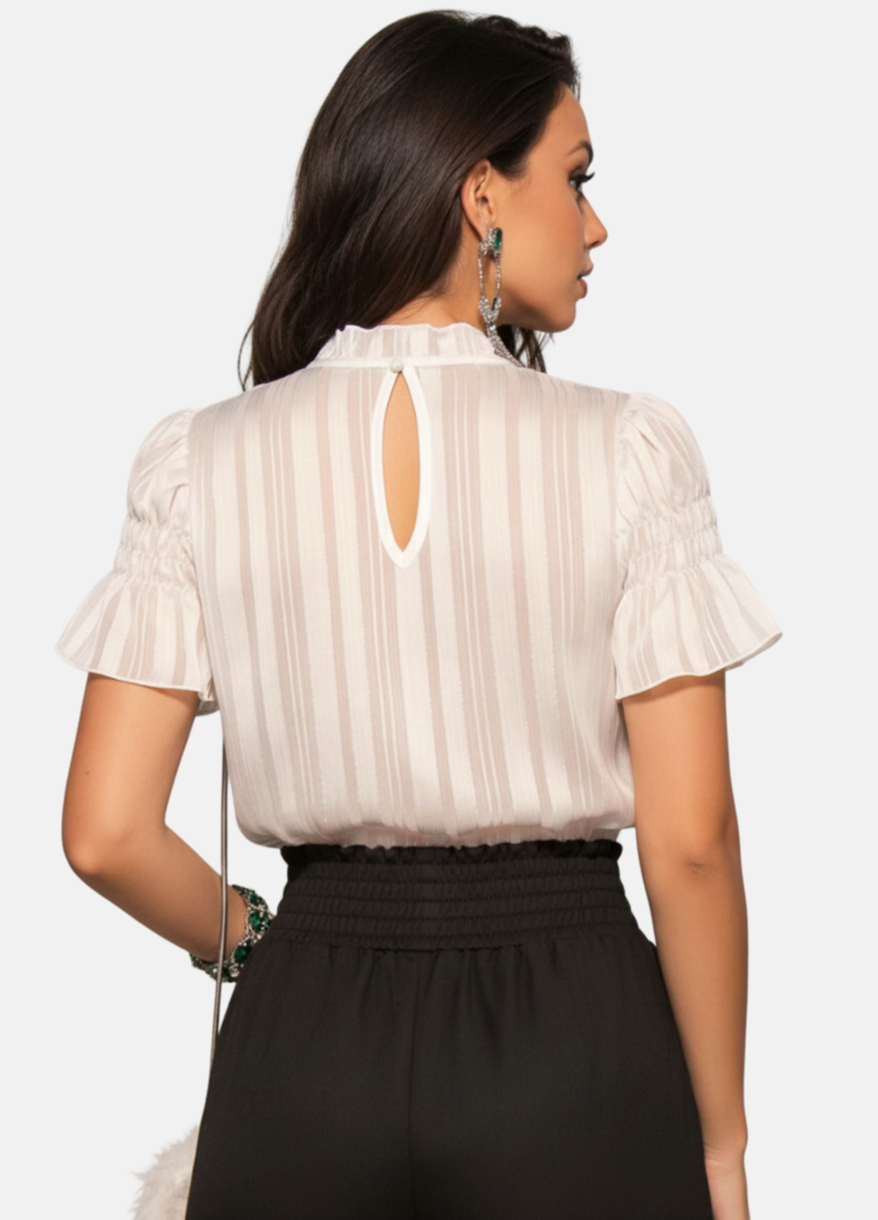 BLUSA COM LASTEX NA MANGA