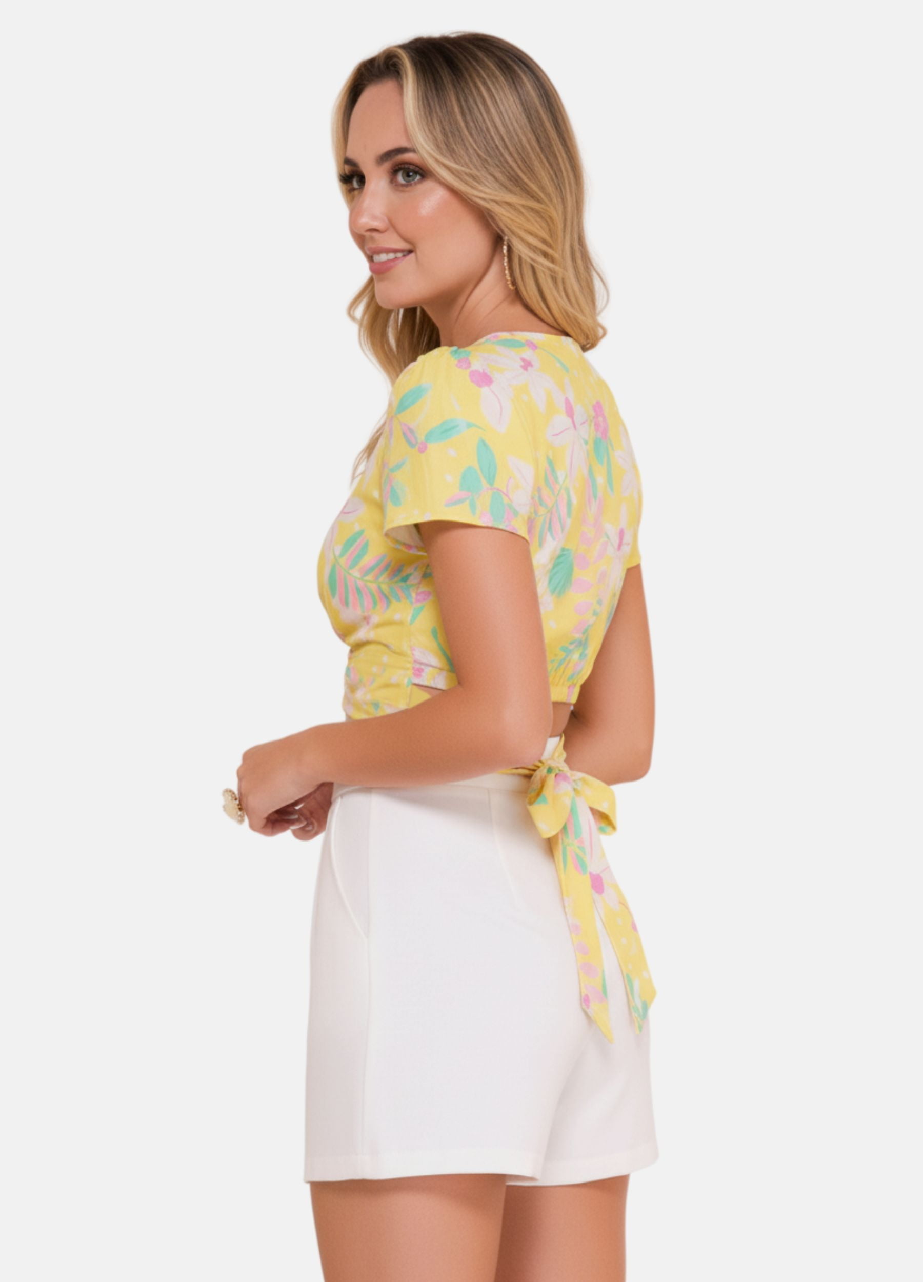 BLUSA DE AMARRACAO NAS COSTAS