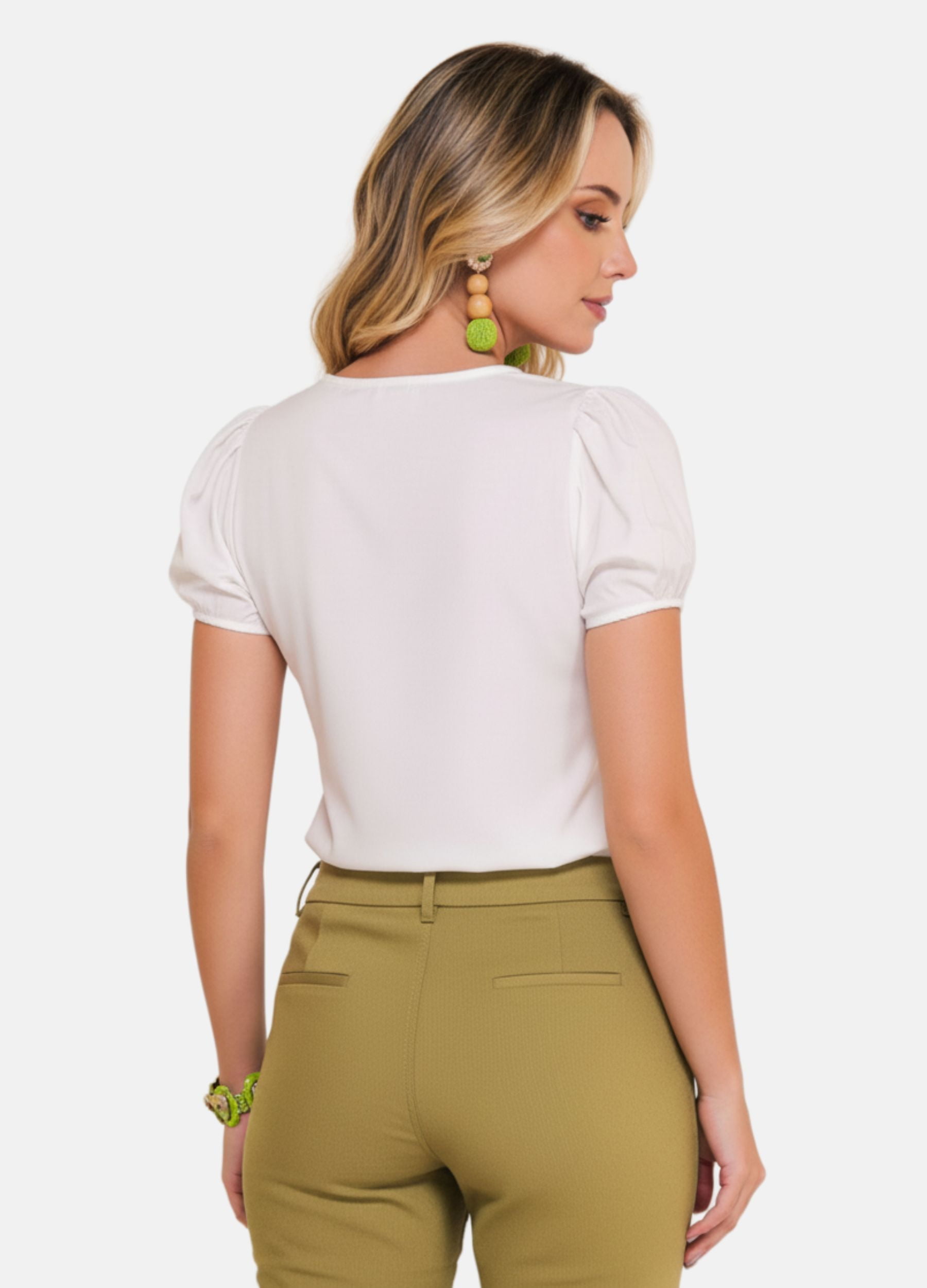 BLUSA MANGA RENDA NO DECOTE