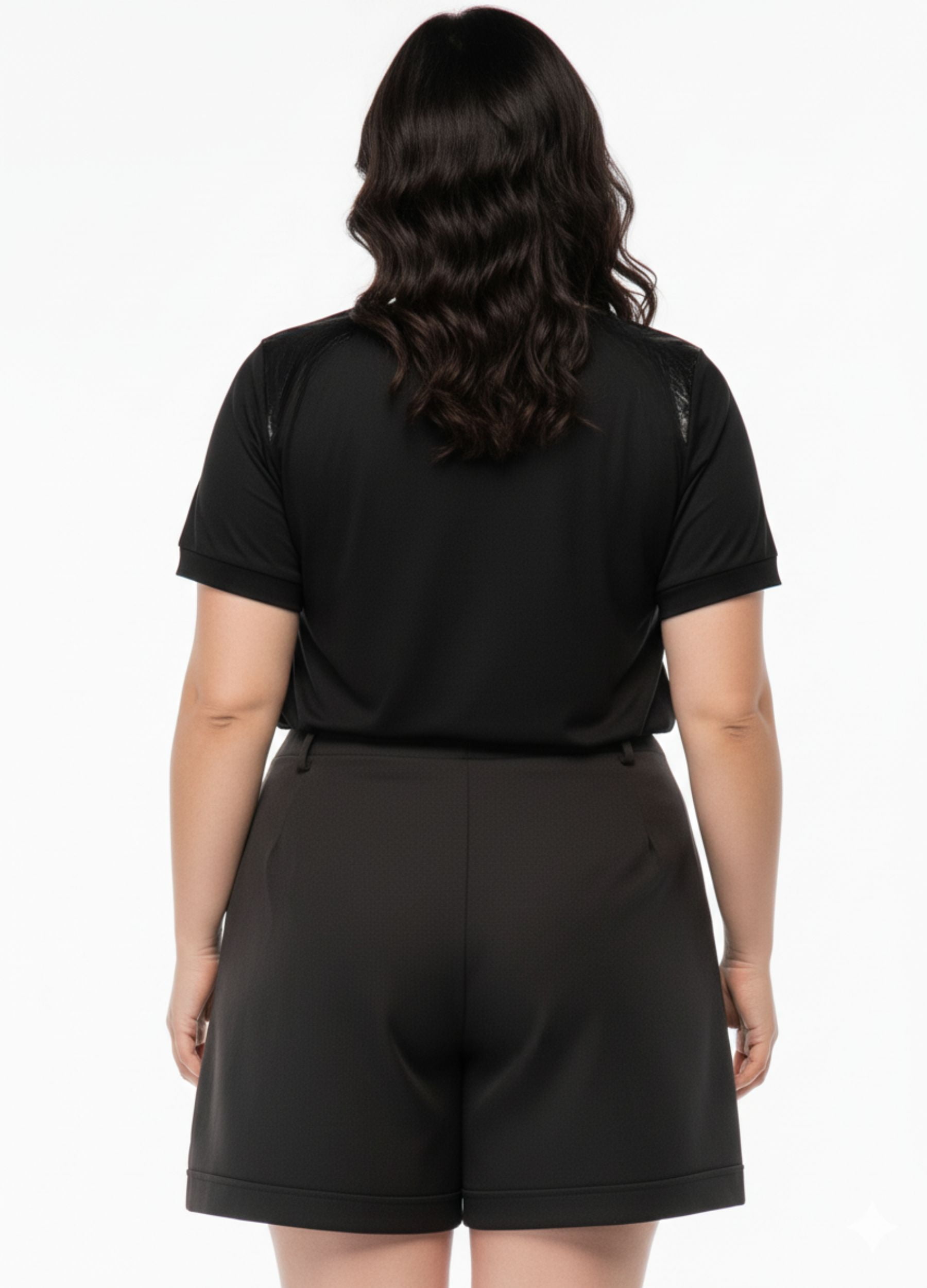 T-SHIRT C/ DETALHE DE TULE PLUS SIZE 