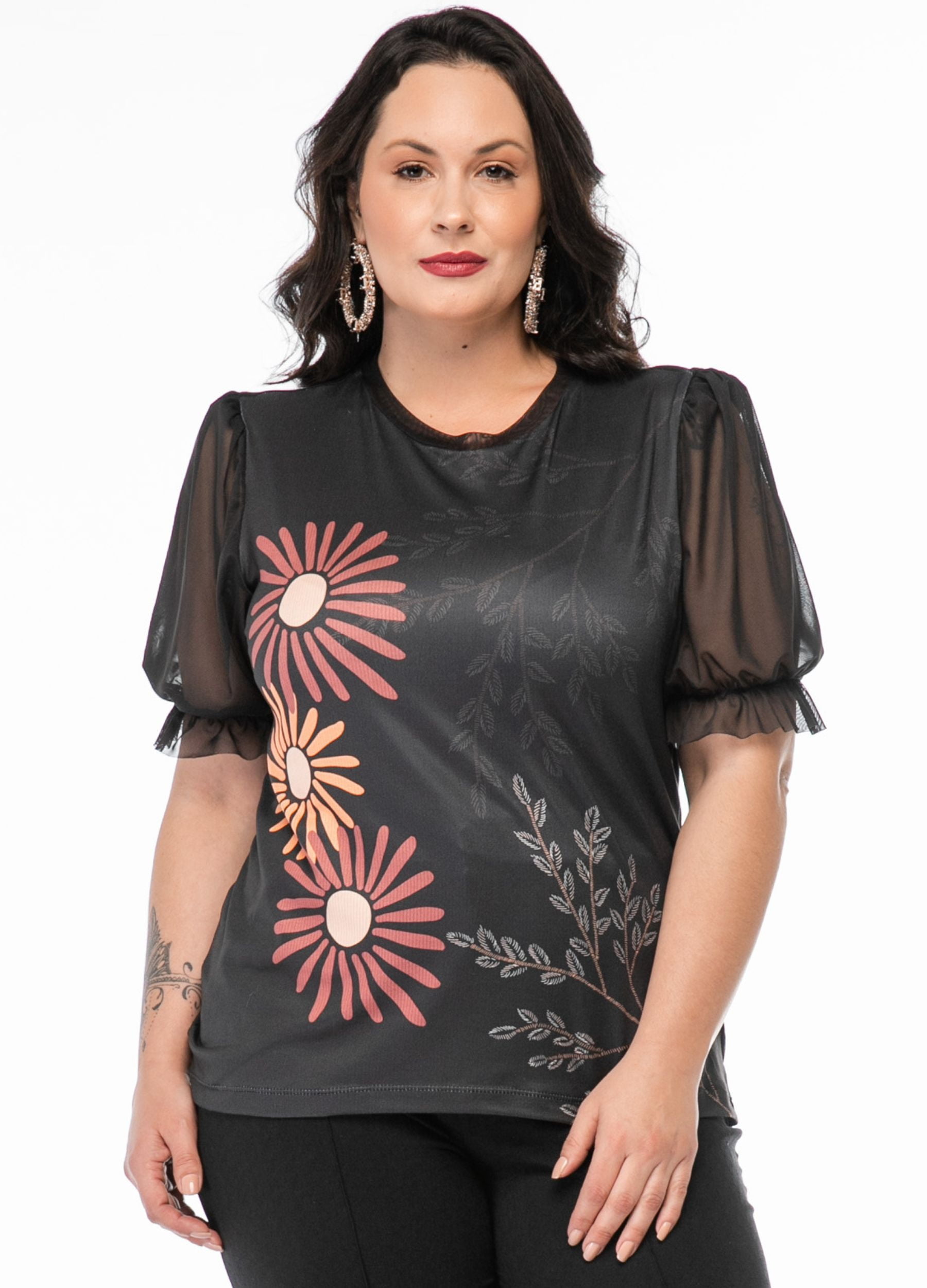 T-SHIRT C/ MANGA DE TULE PLUS SIZE