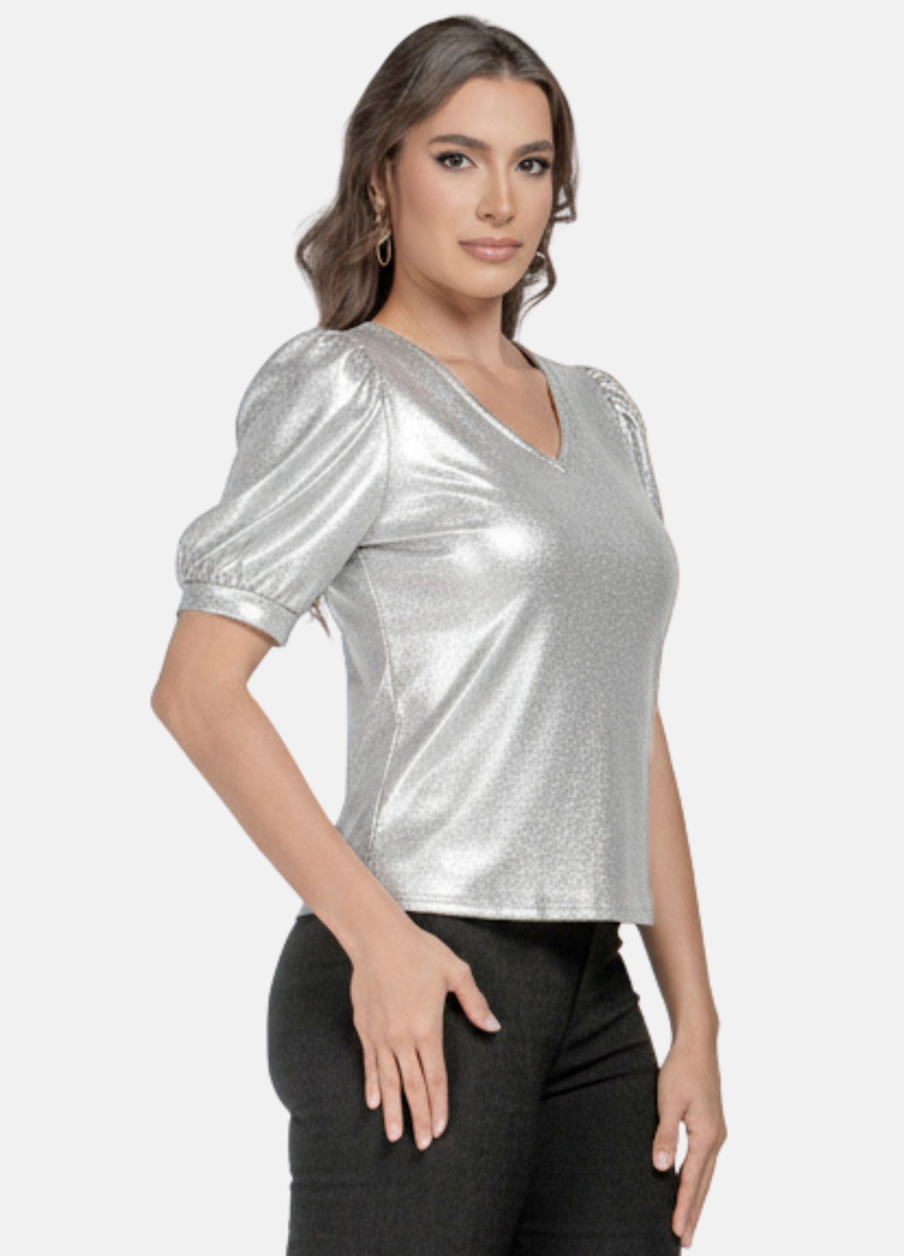 T-SHIRT FEMININA COM BRILHO 