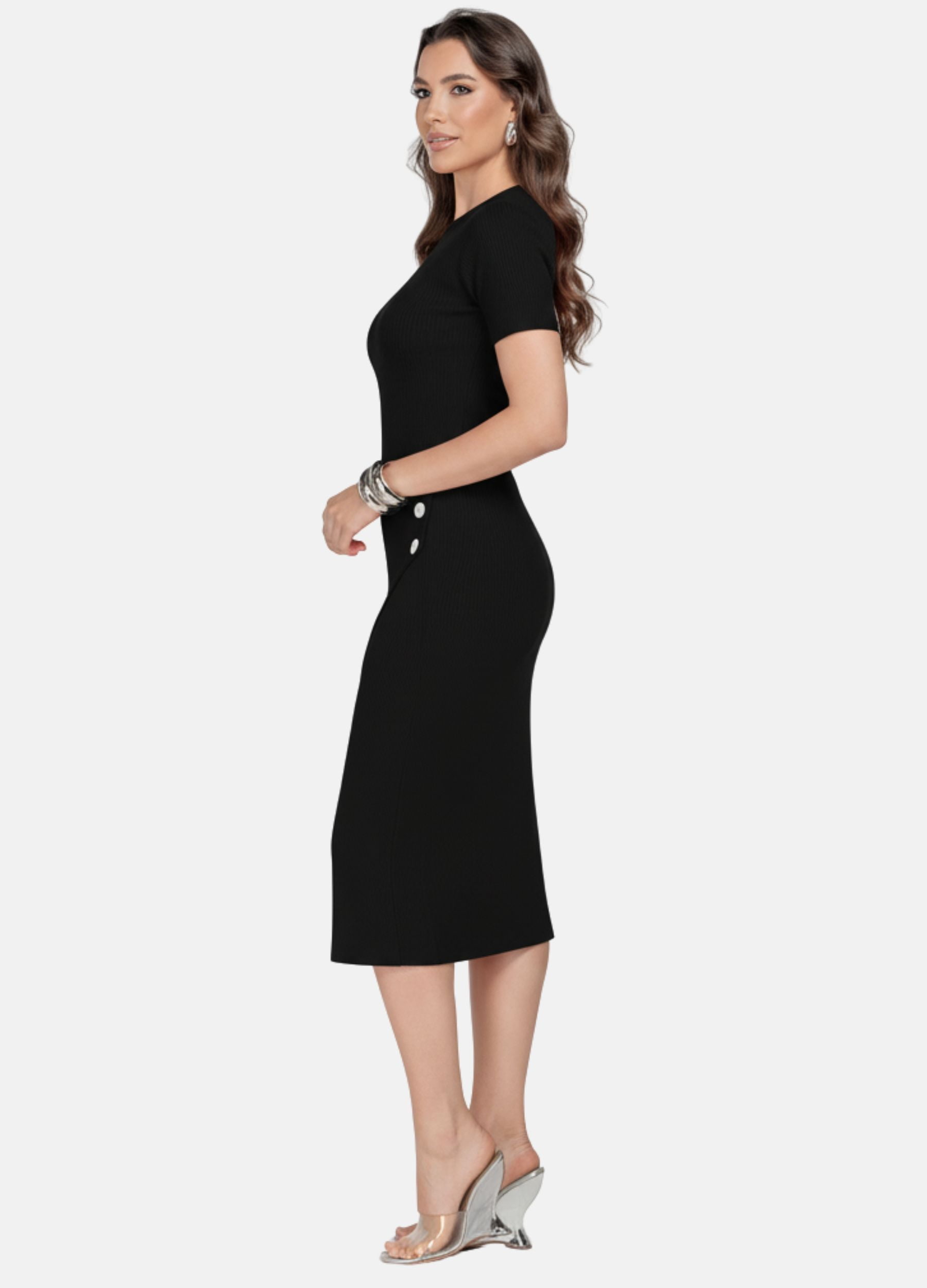 CONJUNTO SAIA E BLUSA COM BOTÕES DE METAL 