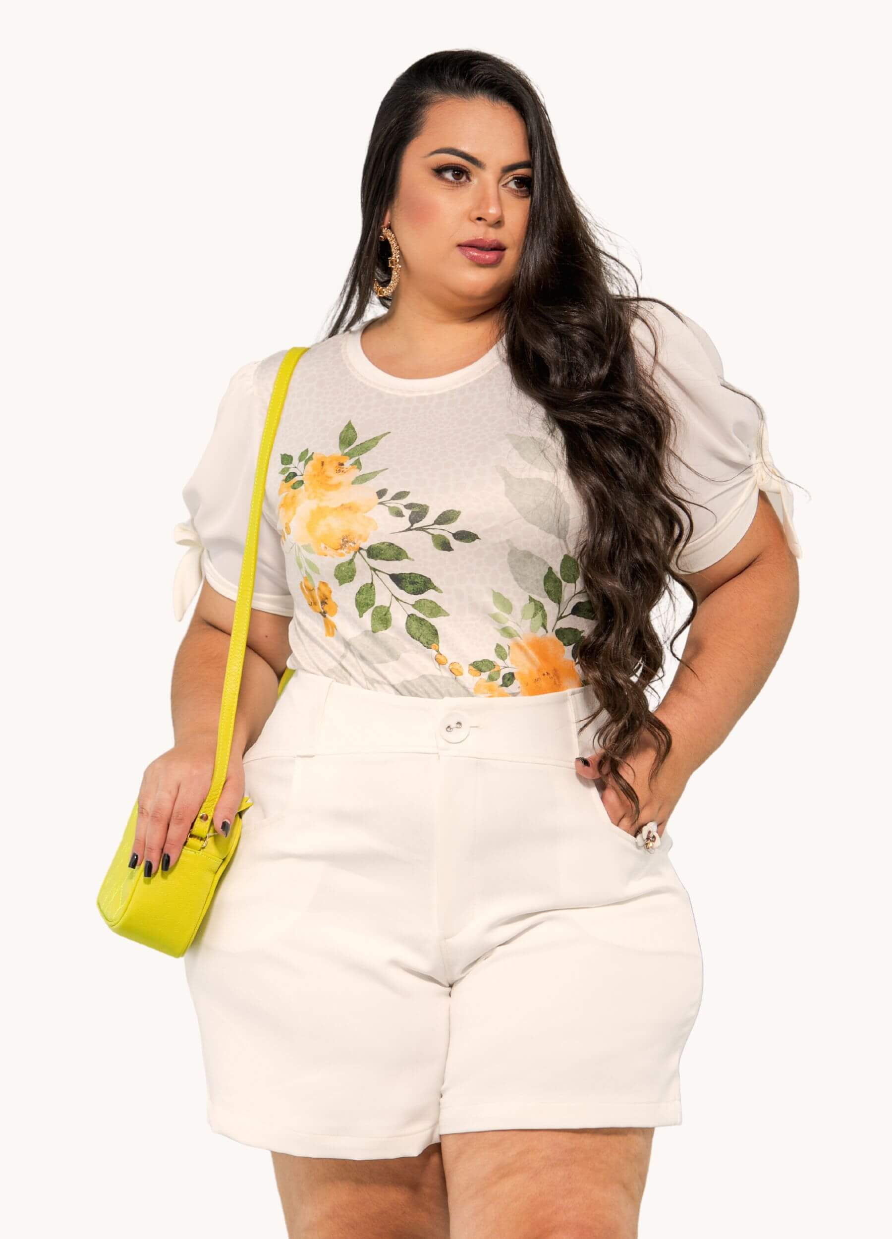 SHORT ALFAIATARIA COM BOTÃO PLUS SIZE 