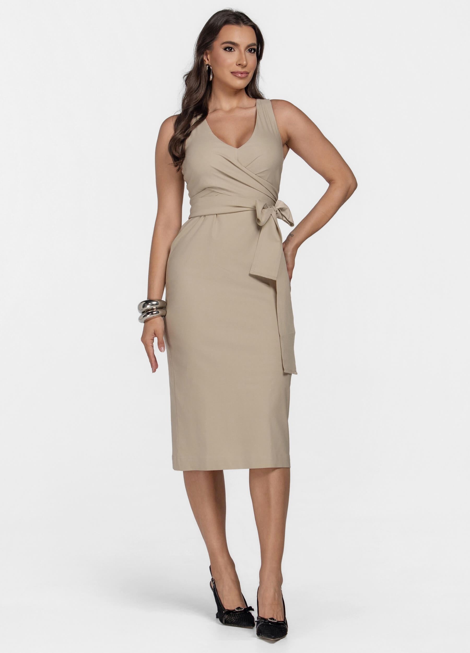 VESTIDO MIDI COM AMARRAÇÃO 