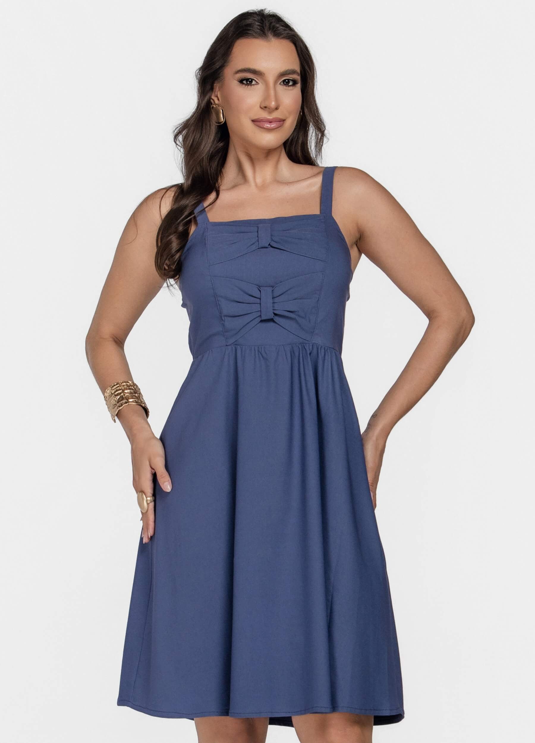 VESTIDO CURTO COM LAÇOS NA FRENTE 