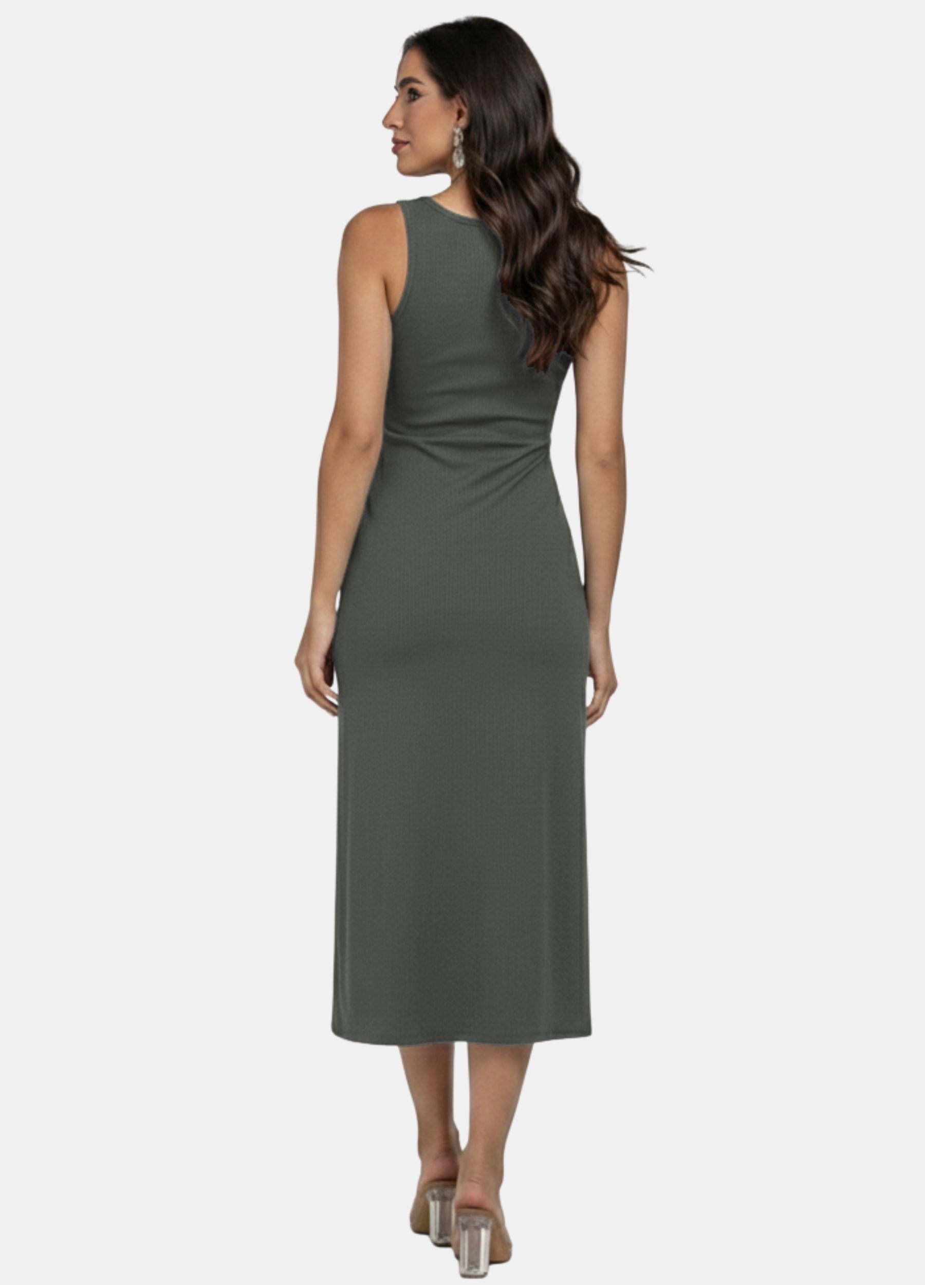 VESTIDO MIDI CANELADO COM FIVELA NO DECOTE