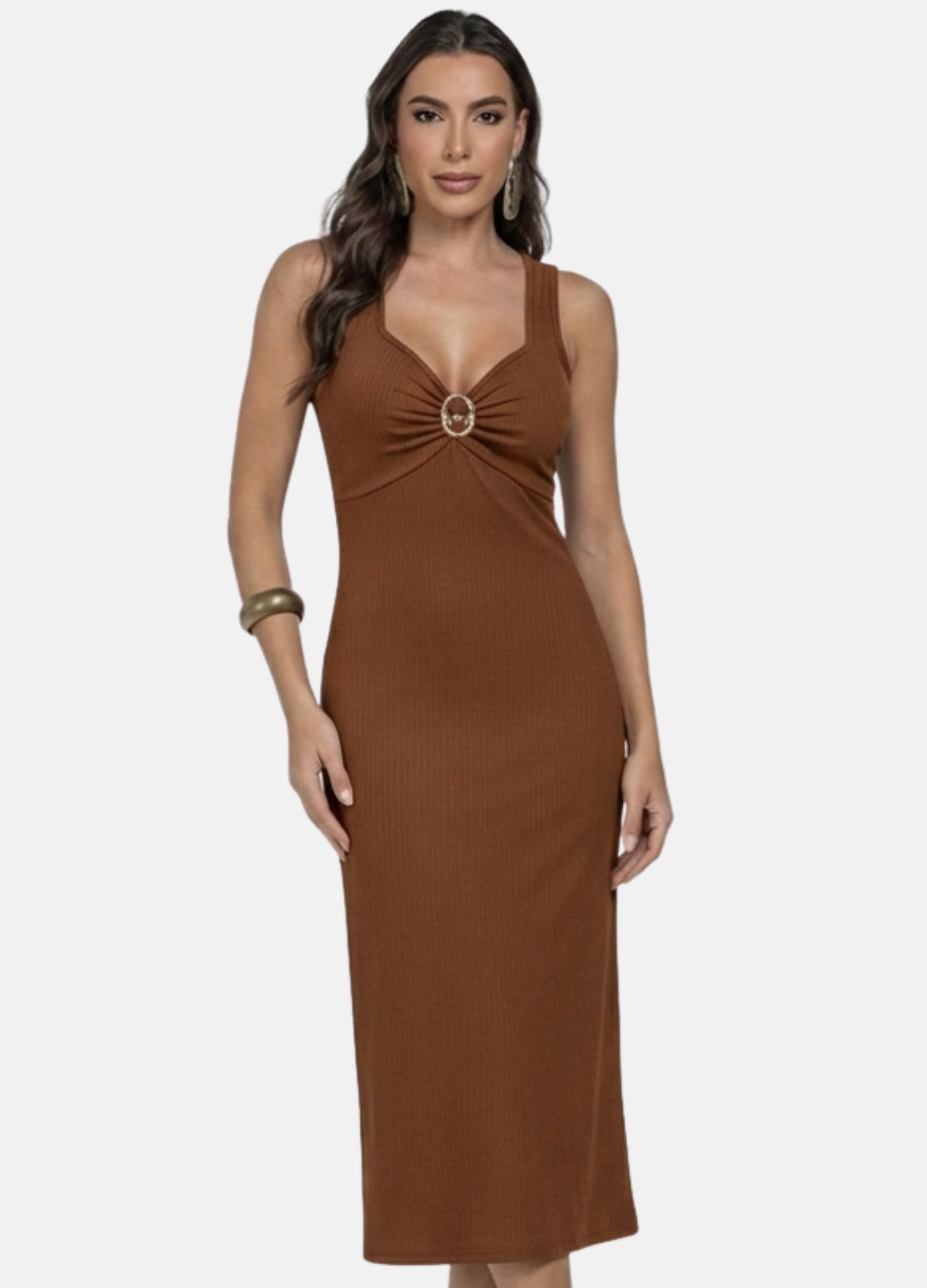 VESTIDO MIDI CANELADO COM FIVELA NO DECOTE