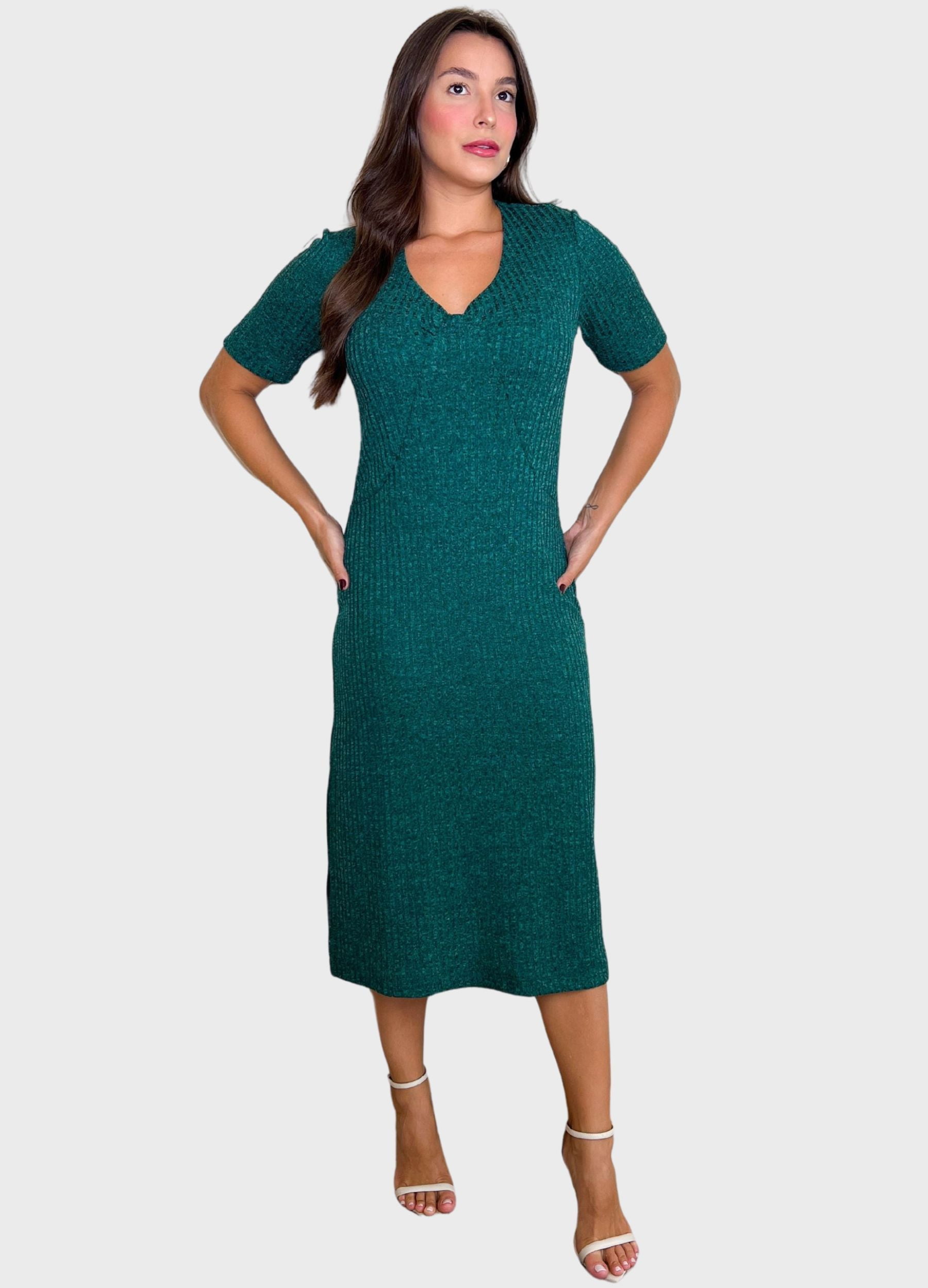 VESTIDO MIDI CANELADO COM FRANZIDO 
