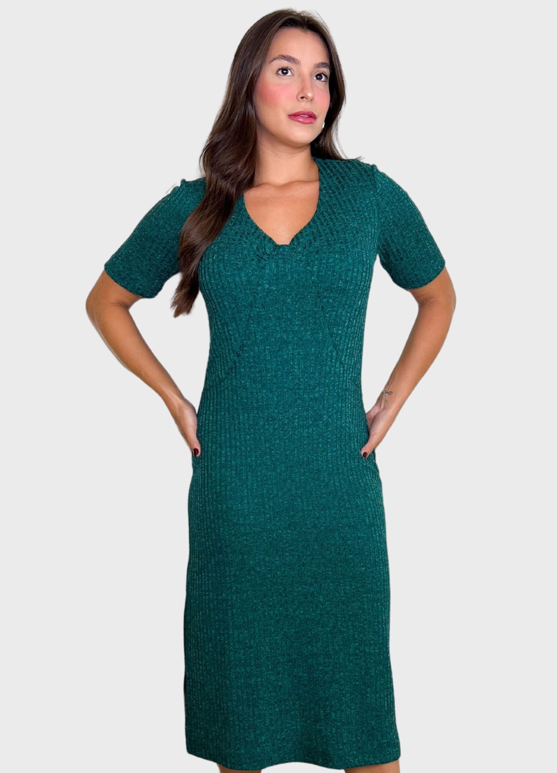 VESTIDO MIDI CANELADO COM FRANZIDO 