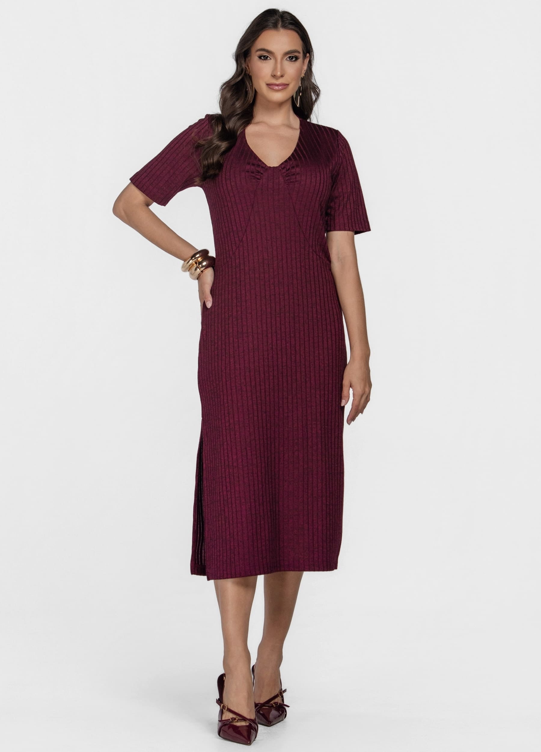 VESTIDO MIDI CANELADO COM FRANZIDO 