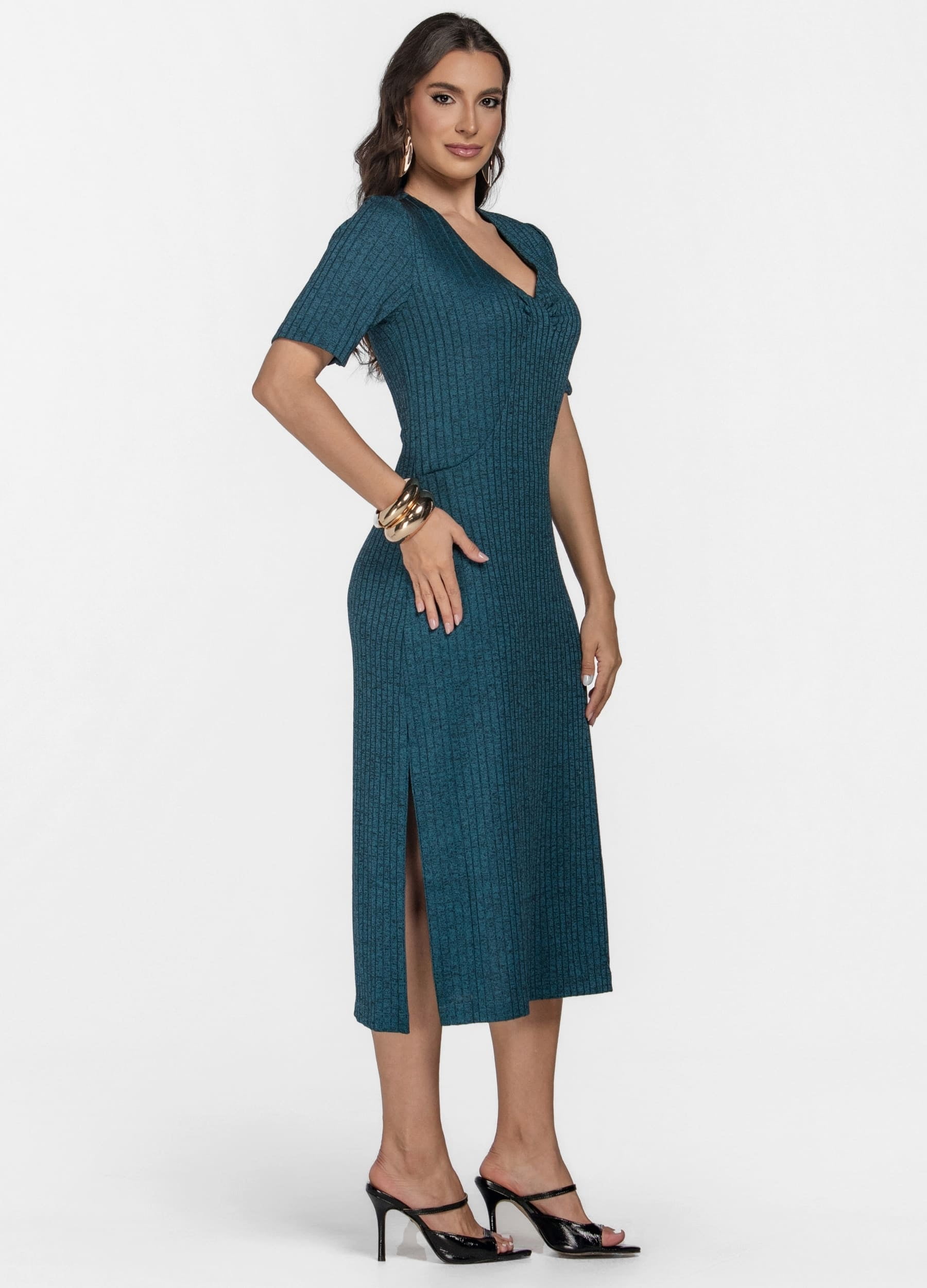 VESTIDO MIDI CANELADO COM FRANZIDO 