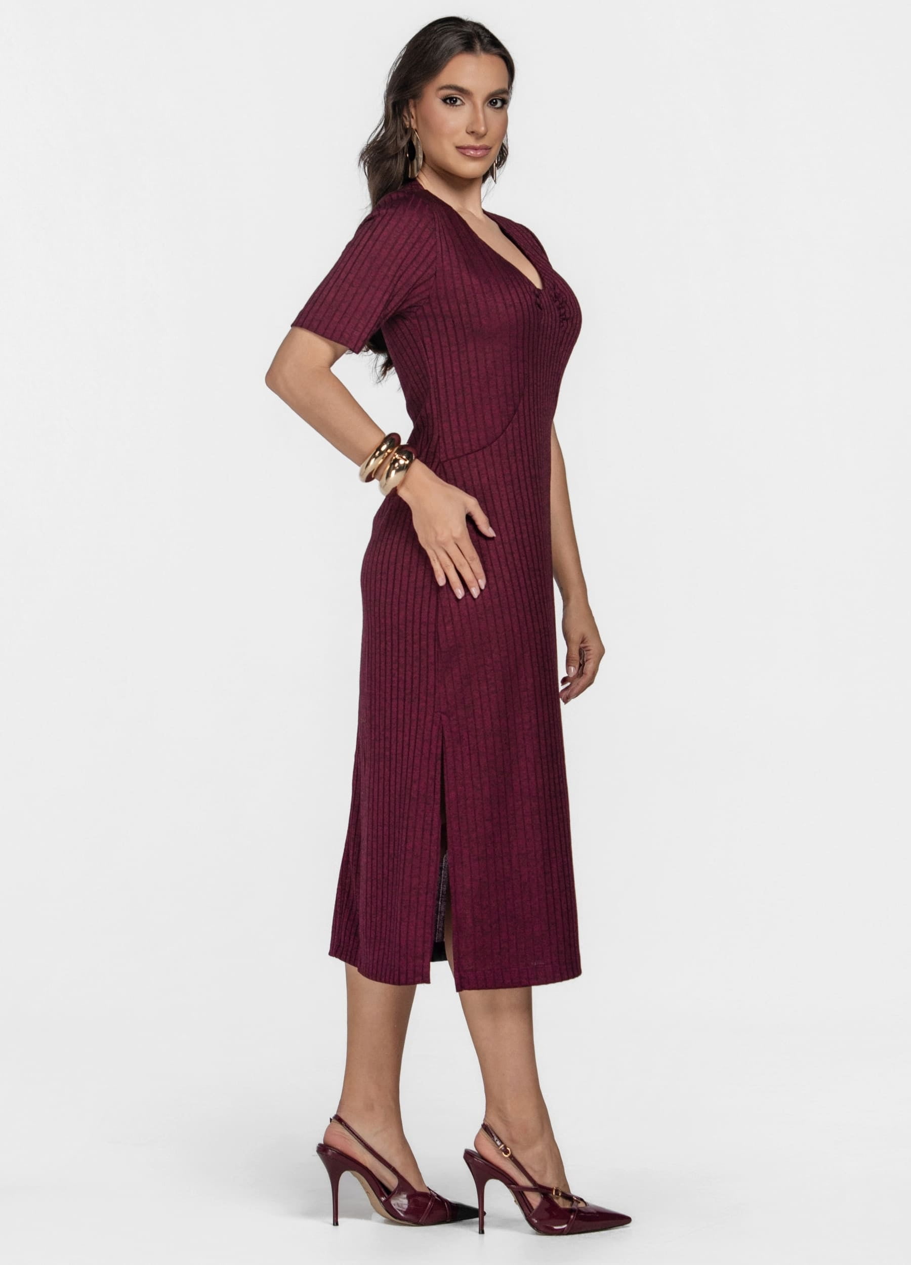 VESTIDO MIDI CANELADO COM FRANZIDO 