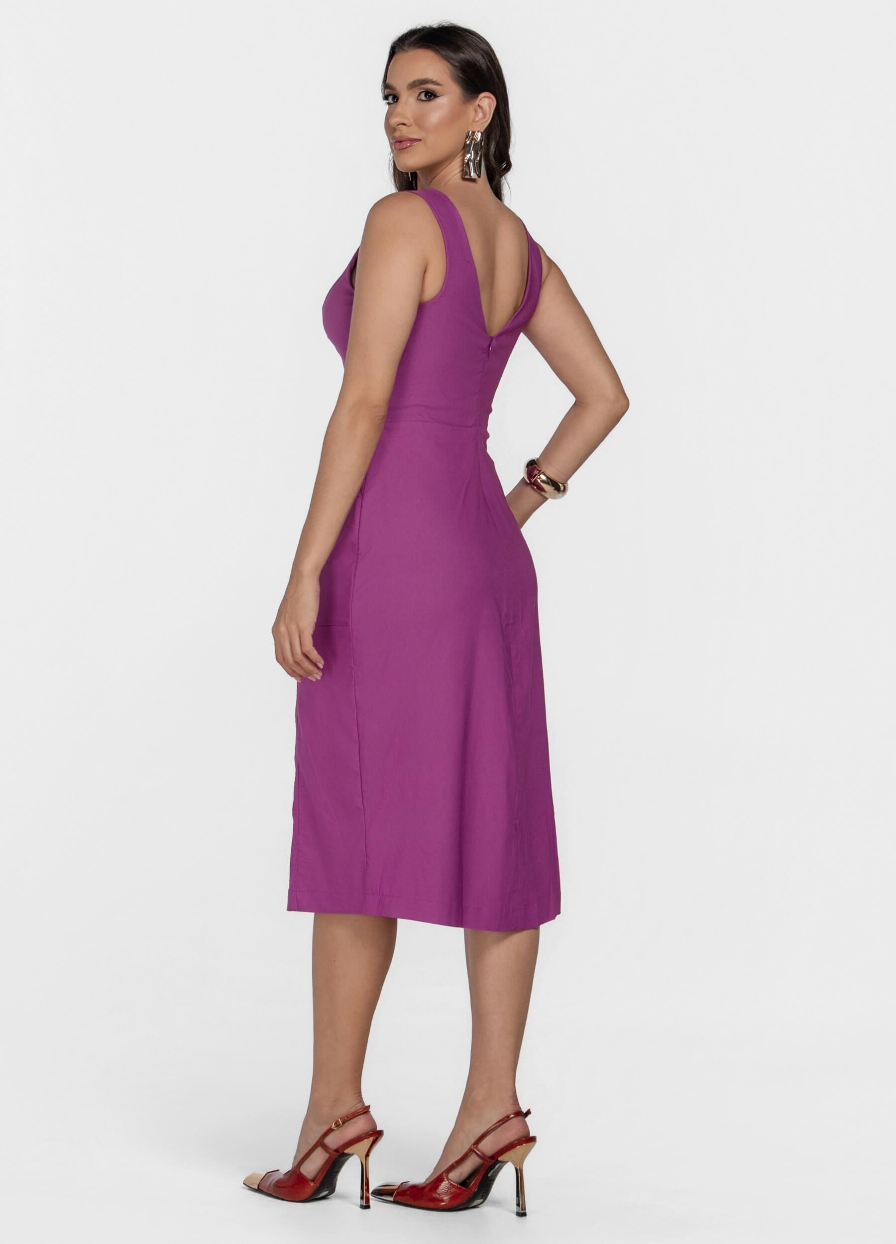VESTIDO MIDI COM DETALHE EM X E BOLSO 