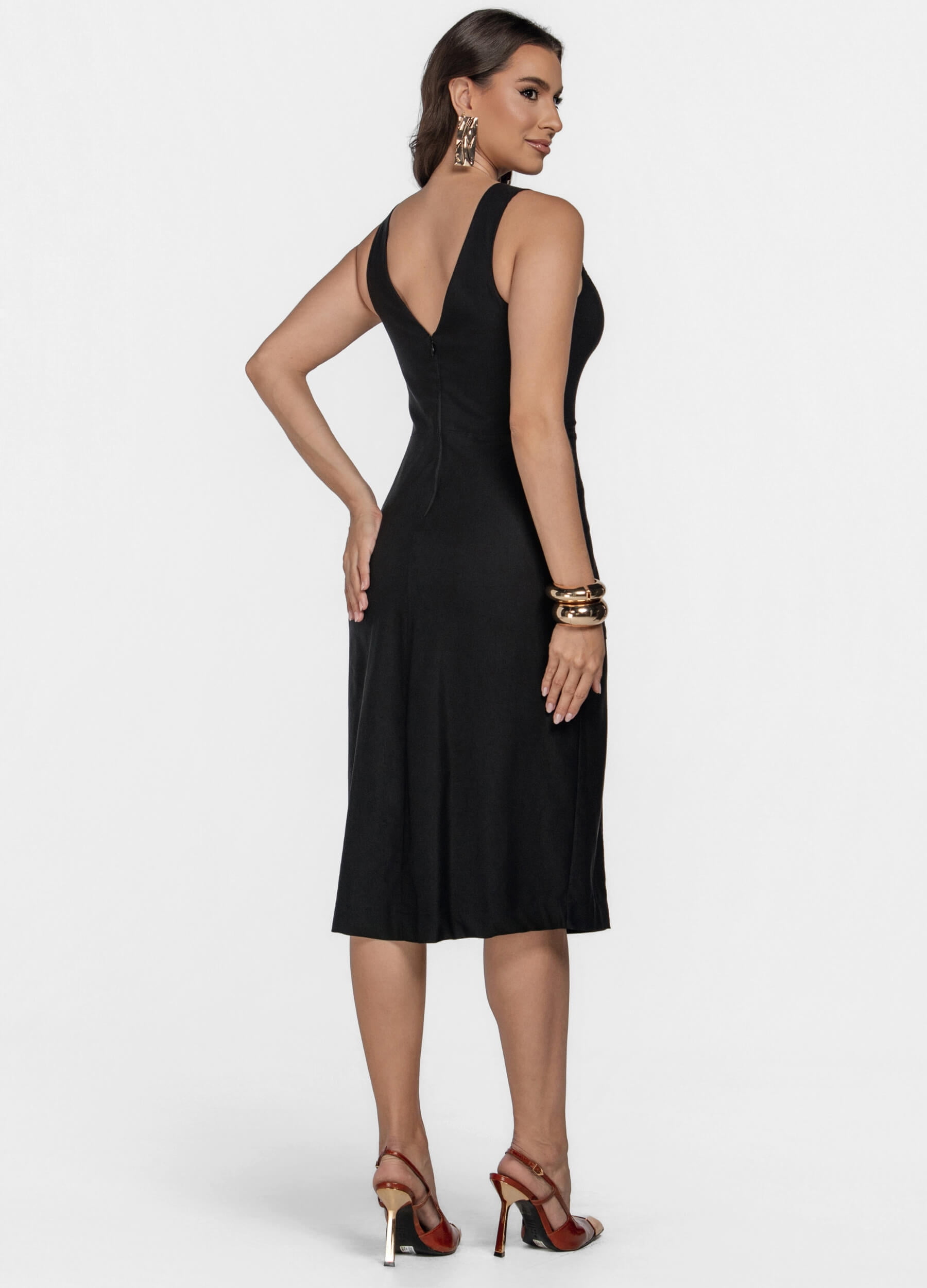 VESTIDO MIDI COM DETALHE EM X E BOLSO 
