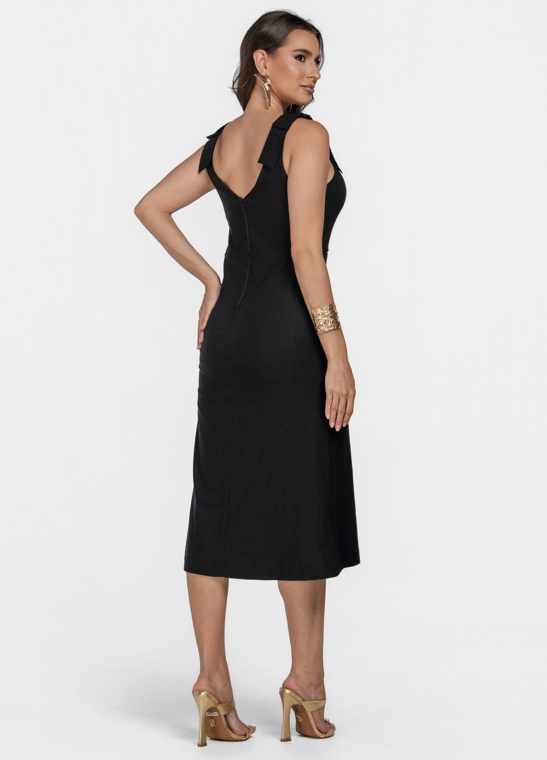 VESTIDO MIDI COM LAÇO NO OMBRO 