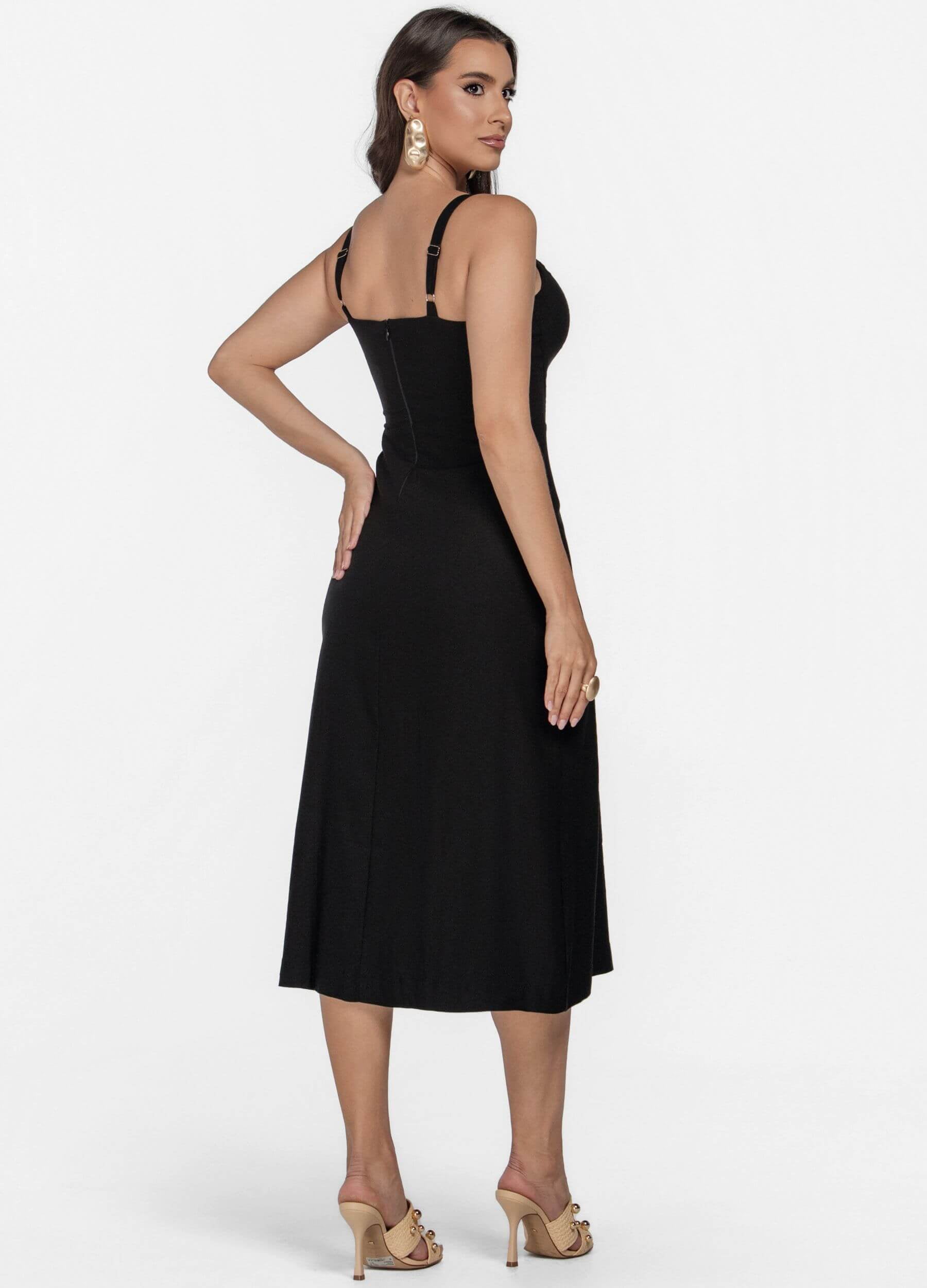VESTIDO MIDI COM RECORTES E ABERTURA NO DECOTE