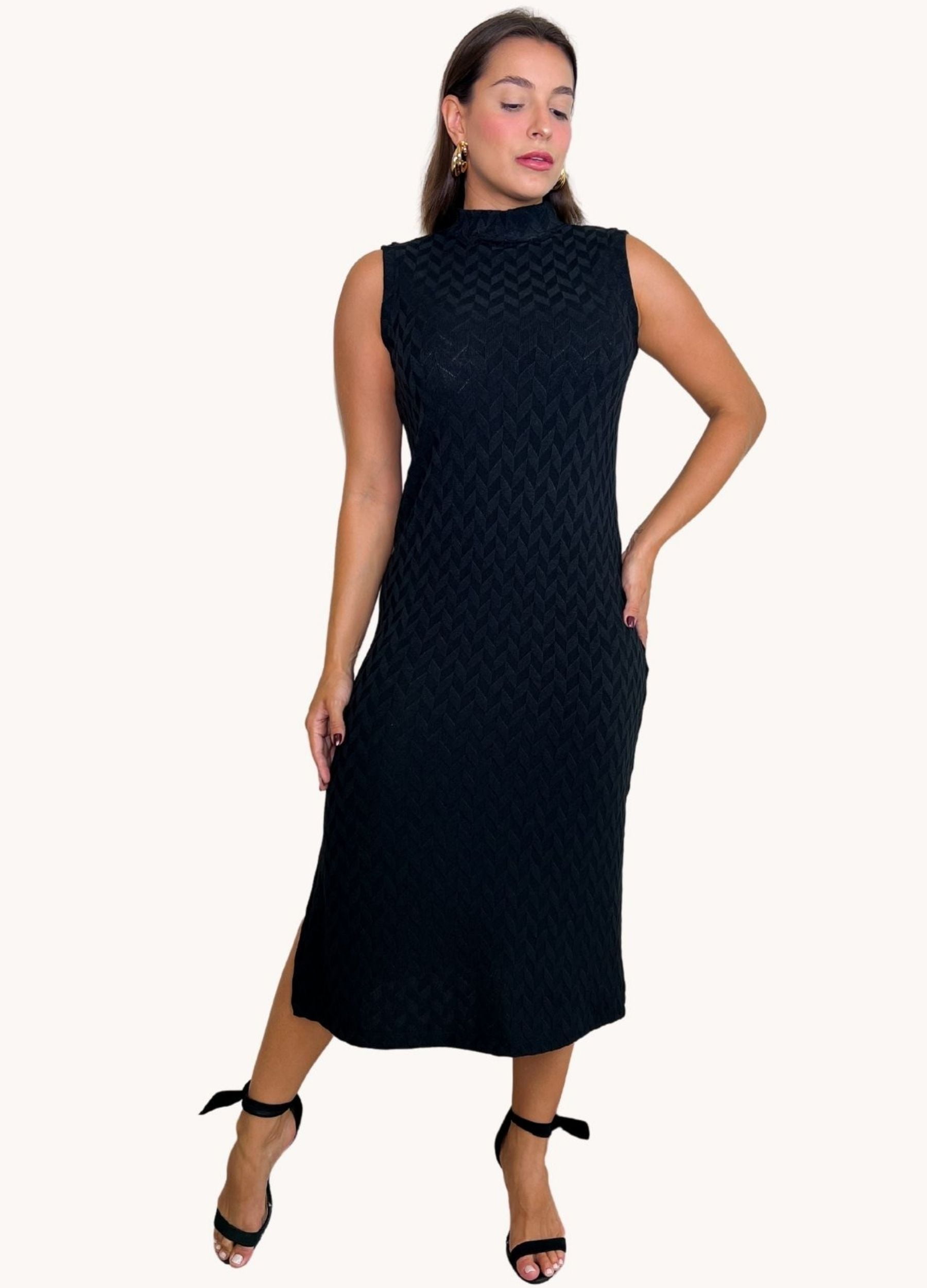 VESTIDO MIDI GOLA ALTA 